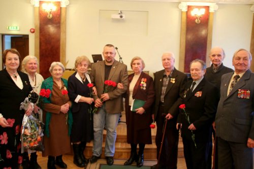 Защитники Ленинграда и блокадники отметили в Таллине свой День Победы