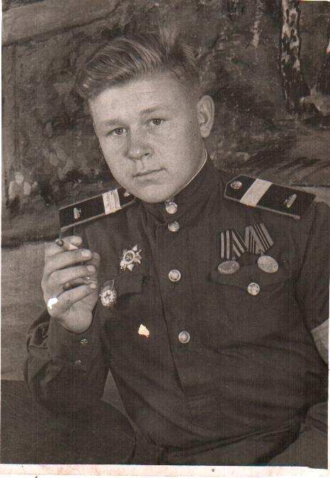 младший сержант Алексей Петрович Попов